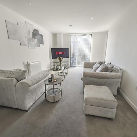 Greenwich Apartment With A River View & Balcony Near The 02 Arena & North Greenwich With Free Wifi & Fast Links Into Central London Bagian luar foto