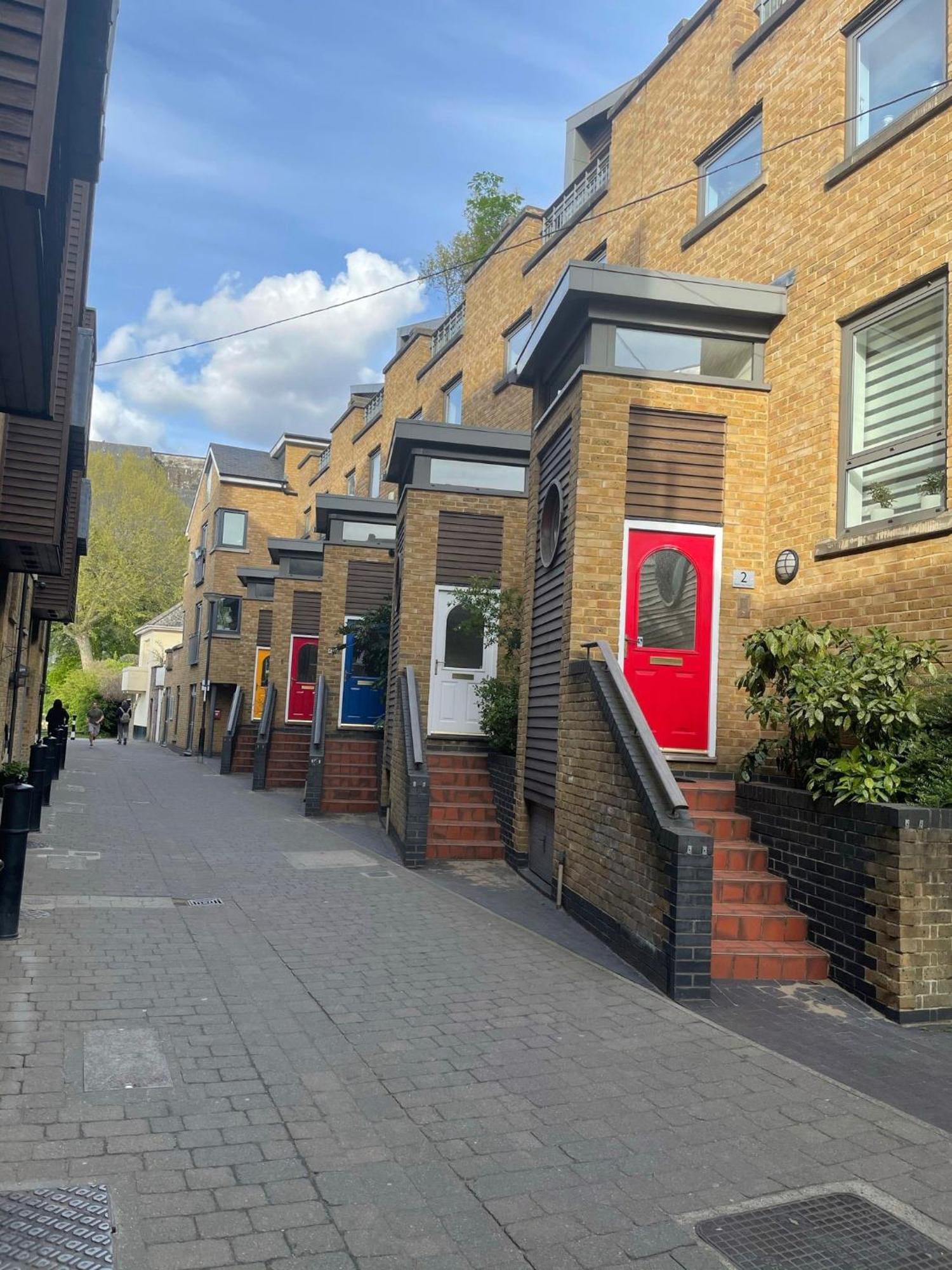 Greenwich Apartment With A River View & Balcony Near The 02 Arena & North Greenwich With Free Wifi & Fast Links Into Central London Bagian luar foto