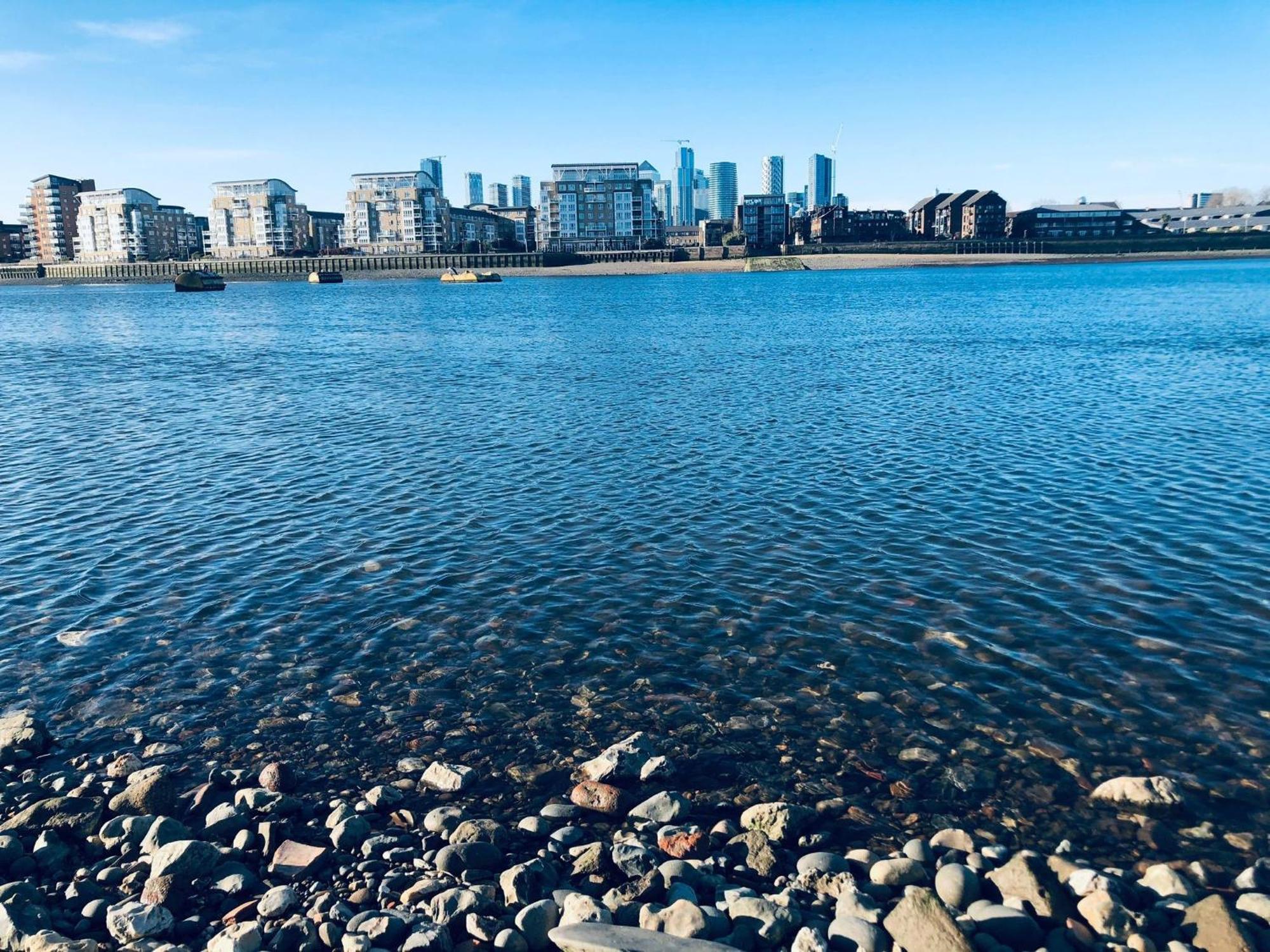 Greenwich Apartment With A River View & Balcony Near The 02 Arena & North Greenwich With Free Wifi & Fast Links Into Central London Bagian luar foto