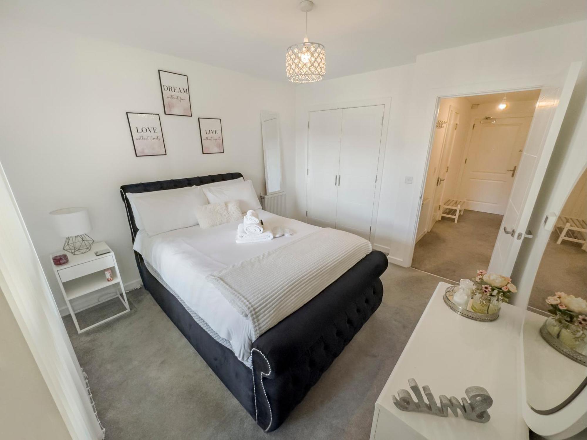 Greenwich Apartment With A River View & Balcony Near The 02 Arena & North Greenwich With Free Wifi & Fast Links Into Central London Bagian luar foto